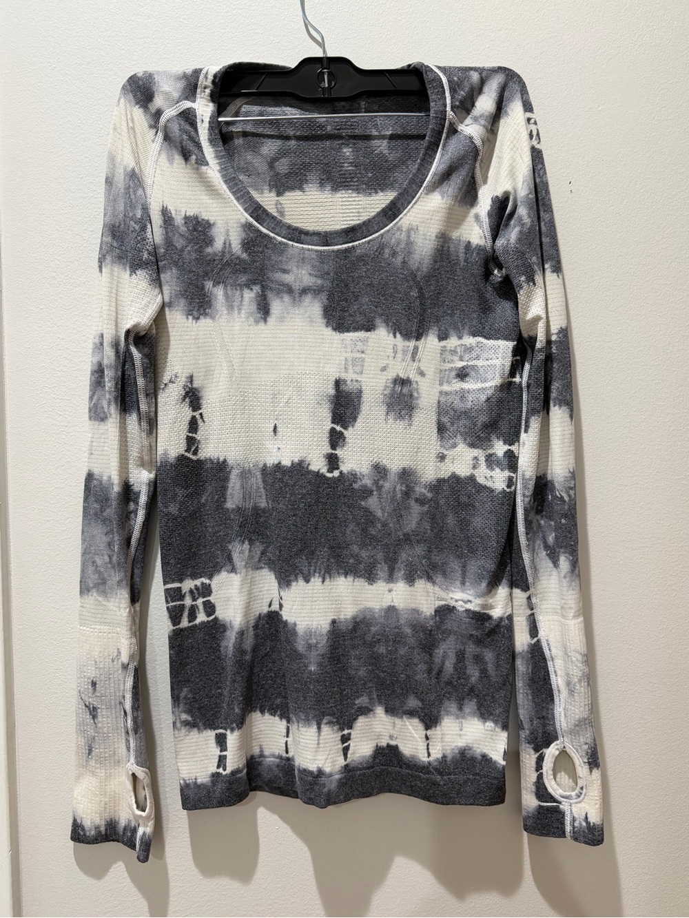 lululemon athletica Black & White Tie-Dye Long Sleeve Scoop Top
